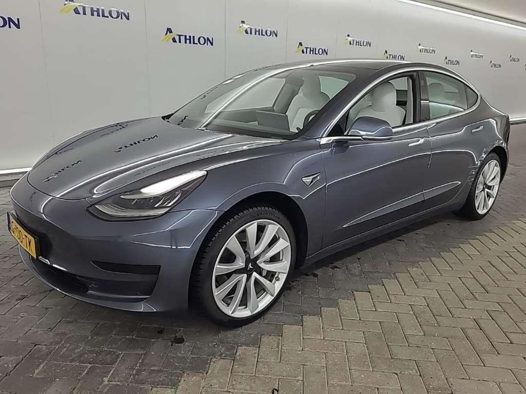 Tesla Model 3 Standard Range Plus RWD 4D 211kW