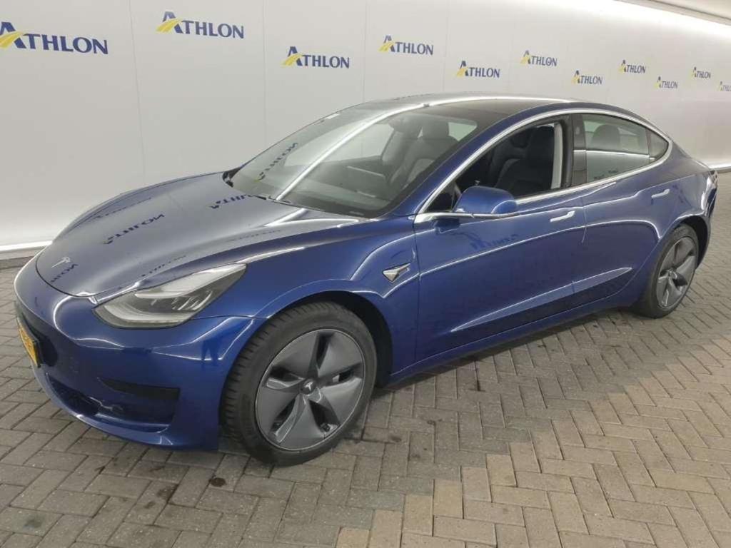 Tesla Model 3 Standard Range Plus RWD 4D 211kW