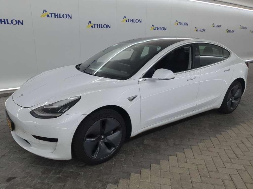 Tesla Model 3 Standard Range Plus RWD 4D 211kW