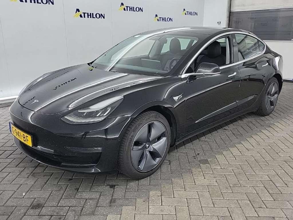 Tesla Model 3 Standard Range Plus RWD 4D 211kW