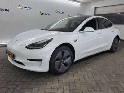 Tesla Model 3 Standard Range Plus RWD 4D 211kW