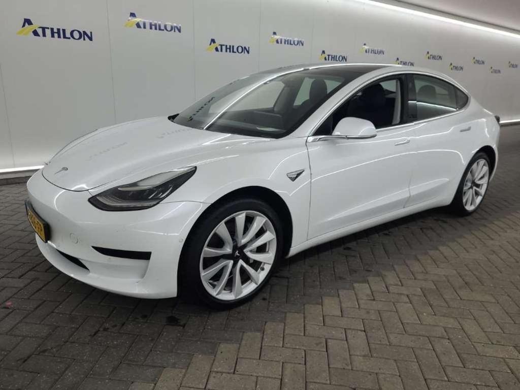 Tesla Model 3 Standard Range Plus RWD 4D 211kW