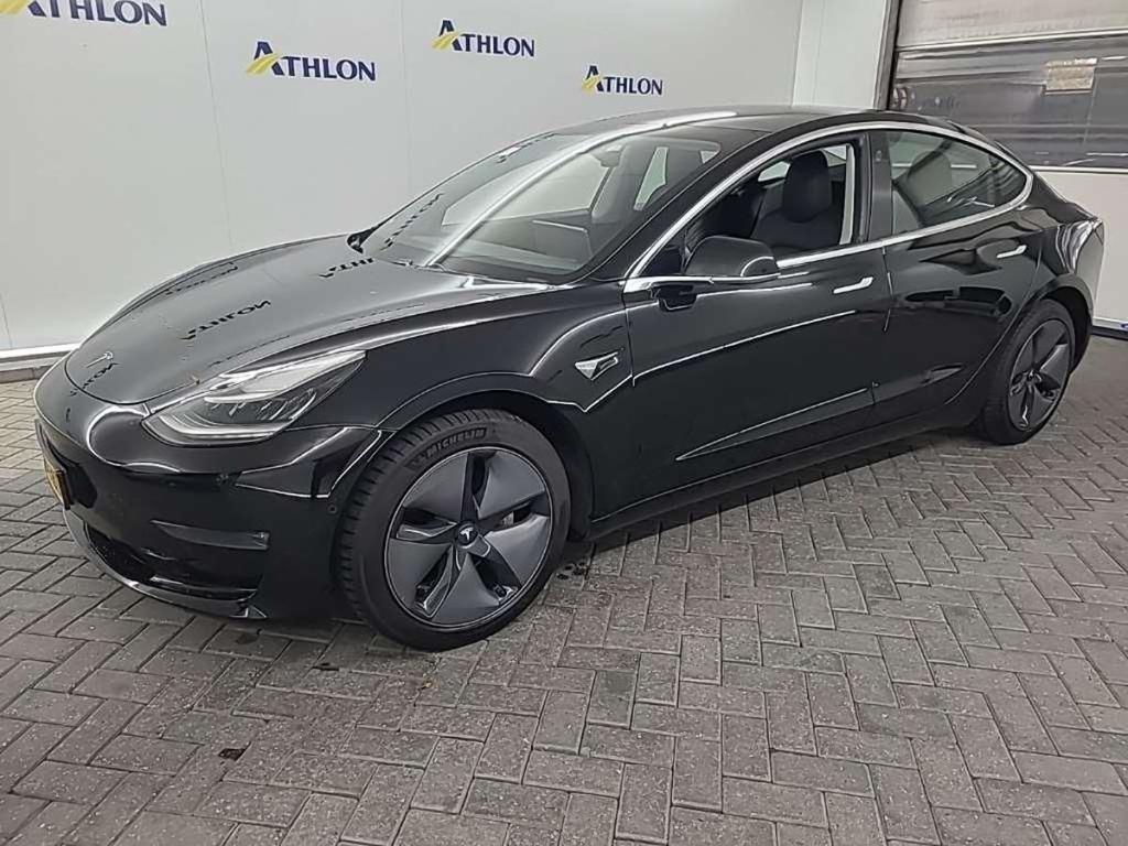 Tesla Model 3 Standard Range Plus RWD 4D 211kW