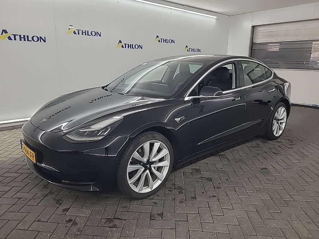 Tesla Model 3 Standard Range Plus RWD 4D 211kW