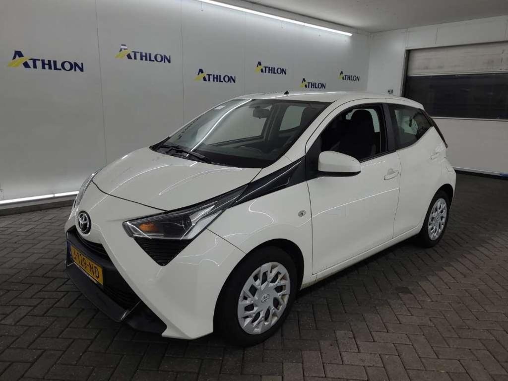 Toyota Aygo 1.0 VVT-i x-play 5D 53kW