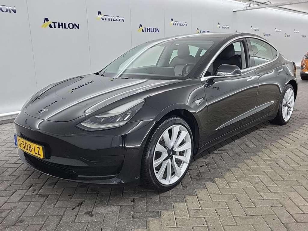 Tesla Model 3 Standard Range Plus RWD 4D 211kW