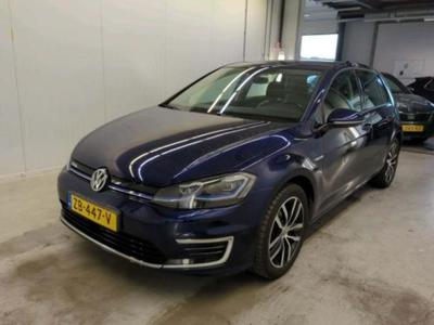 VOLKSWAGEN e-Golf e-Golf