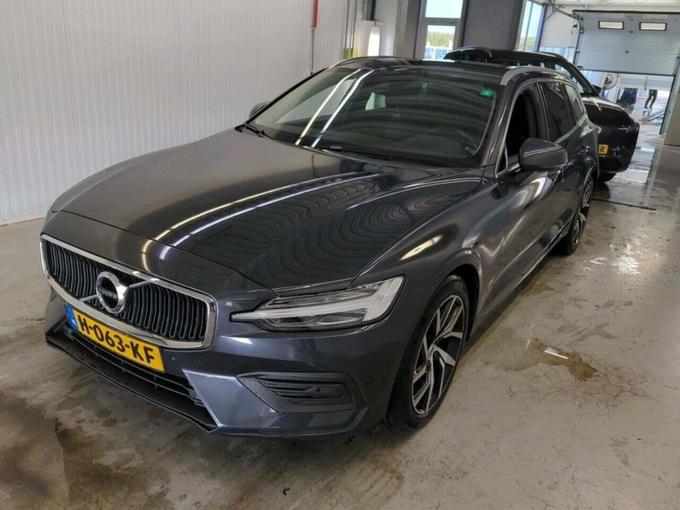 Volvo V60 2.0 T4 Moment.Pro