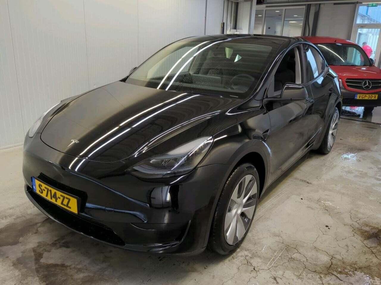 Tesla Model Y RWD 58 kWh