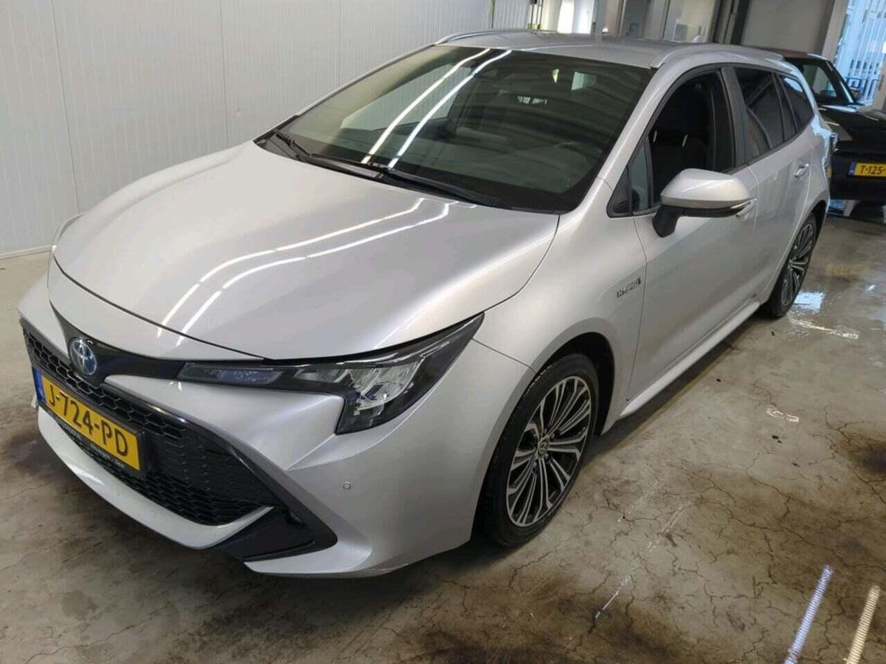 Toyota Corolla Touring Sports 1.8 Hybrid Bns Plus