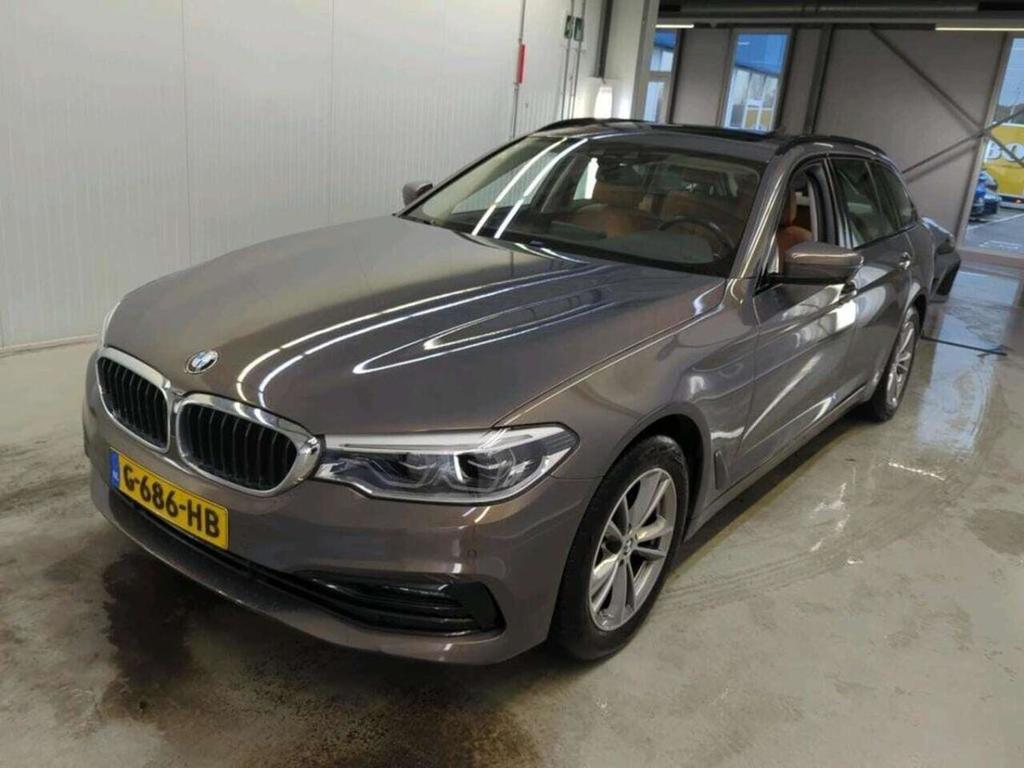 BMW 5-serie Touring 520i High Ex. Ed.