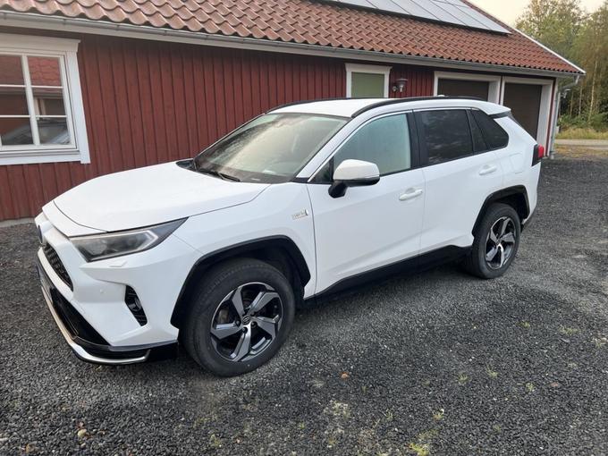 TOYOTA RAV4 PLUG-IN HYBRID E-CVT, 306HK, 2021 RAV4 PLUG..