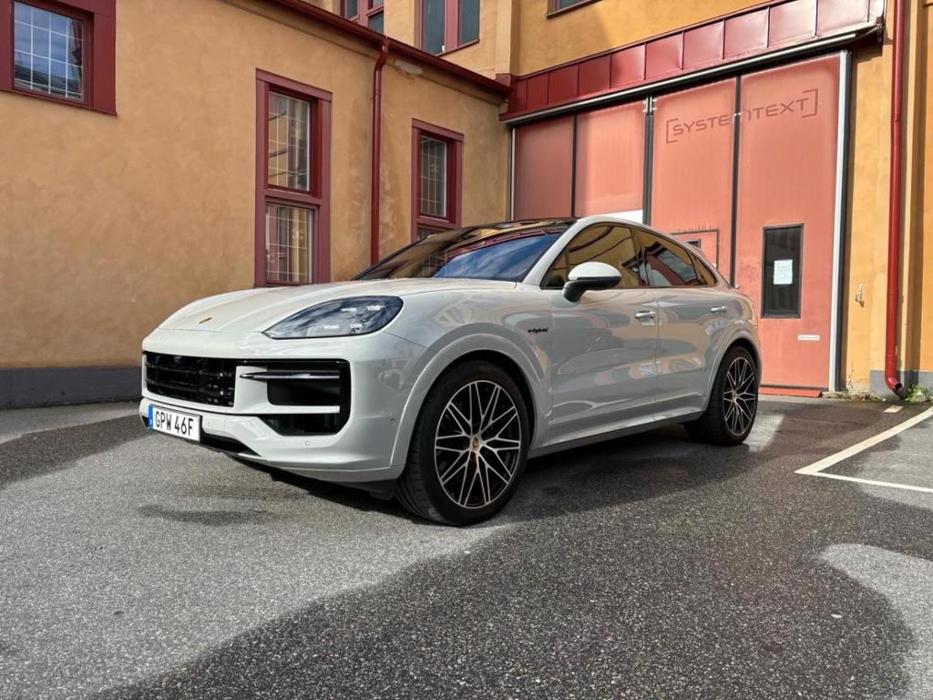 PORSCHE CAYENNE COUPE PLUG IN E-HYBRID CAYENNE COUPE ..