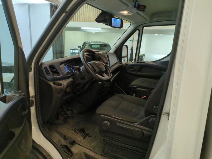 IVECO DAILY 35-140 CHASSI CAB 2.3 JTD HI-MATIC DAILY 35..