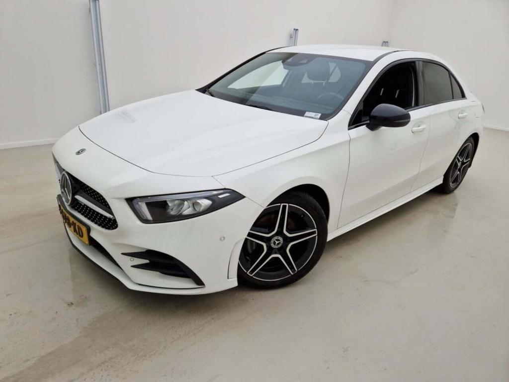 MERCEDES-BENZ A-klasse 180 Business Solution AMG DCT