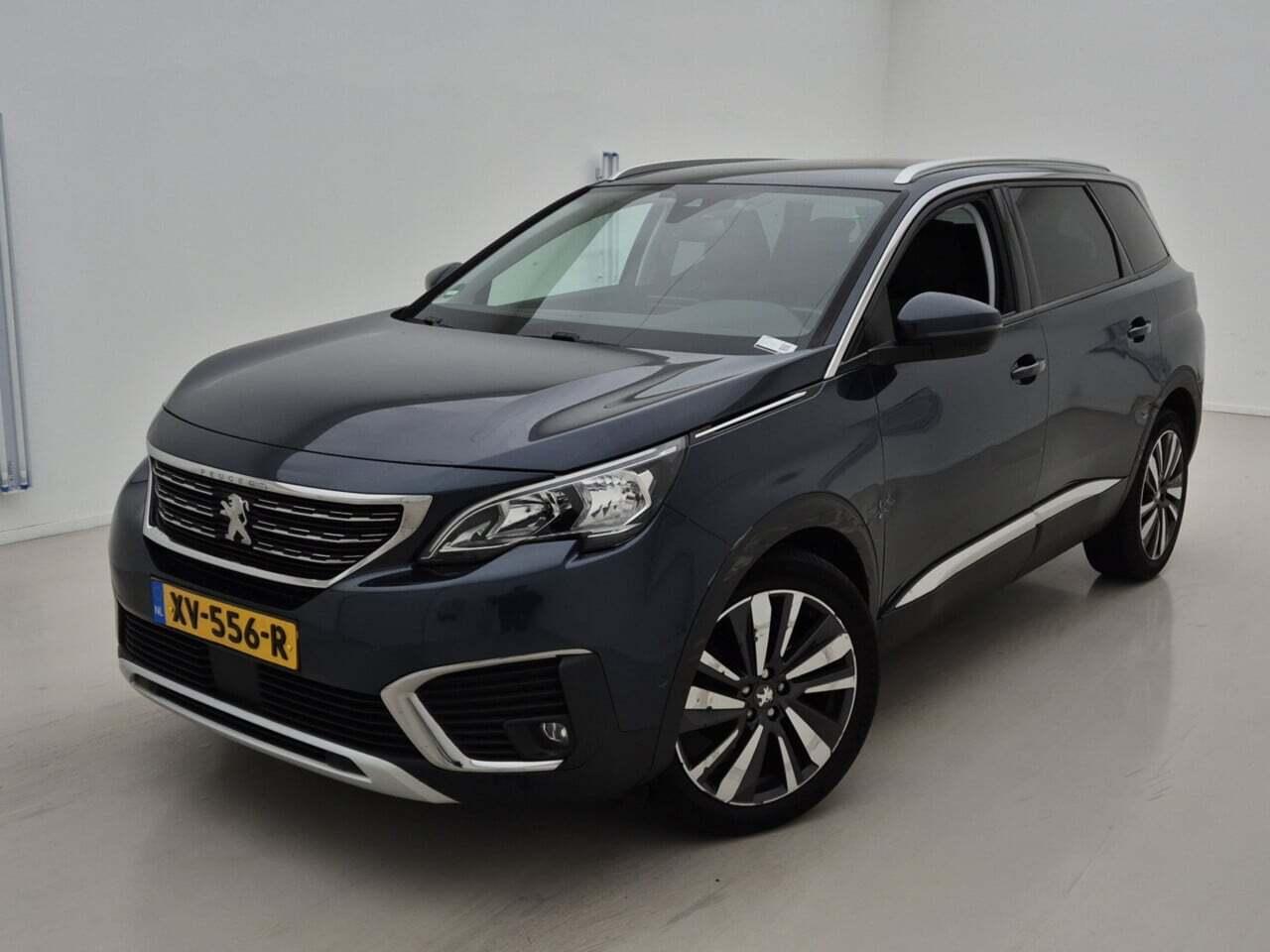 PEUGEOT 5008 1.2 PureTech Blue Lease Premiu