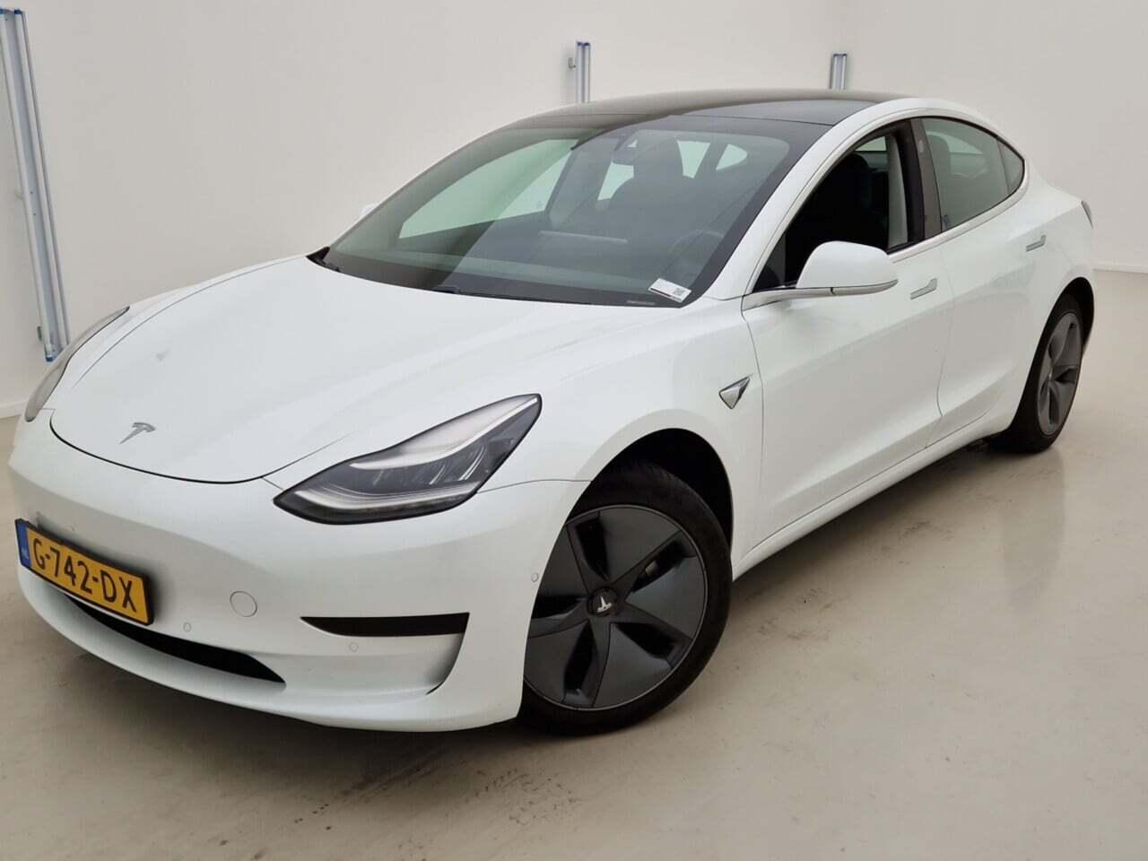 Tesla Model 3 Standard RWD Plus 60 kWh