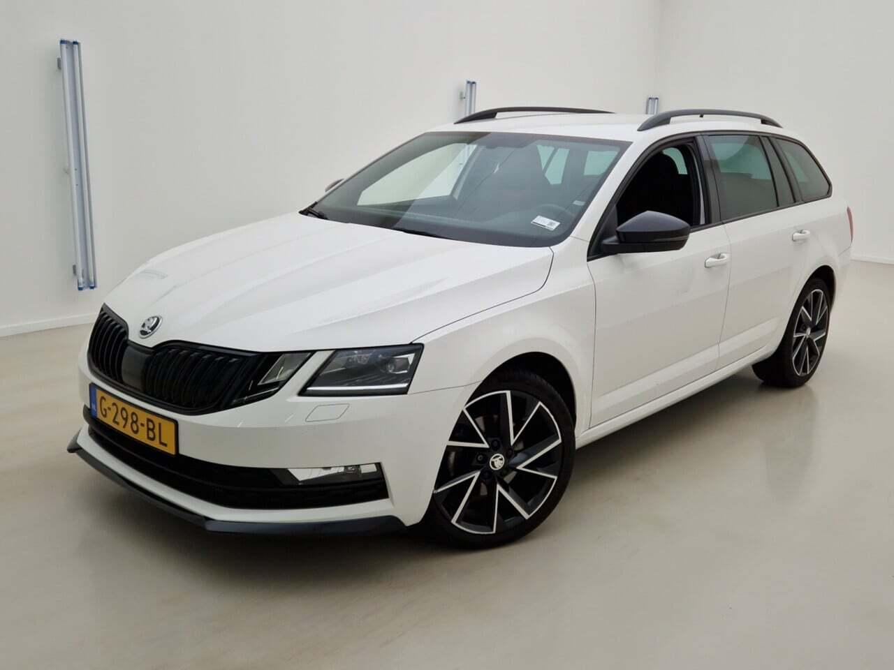 SKODA Octavia Combi 1.5 TSI Sport Business