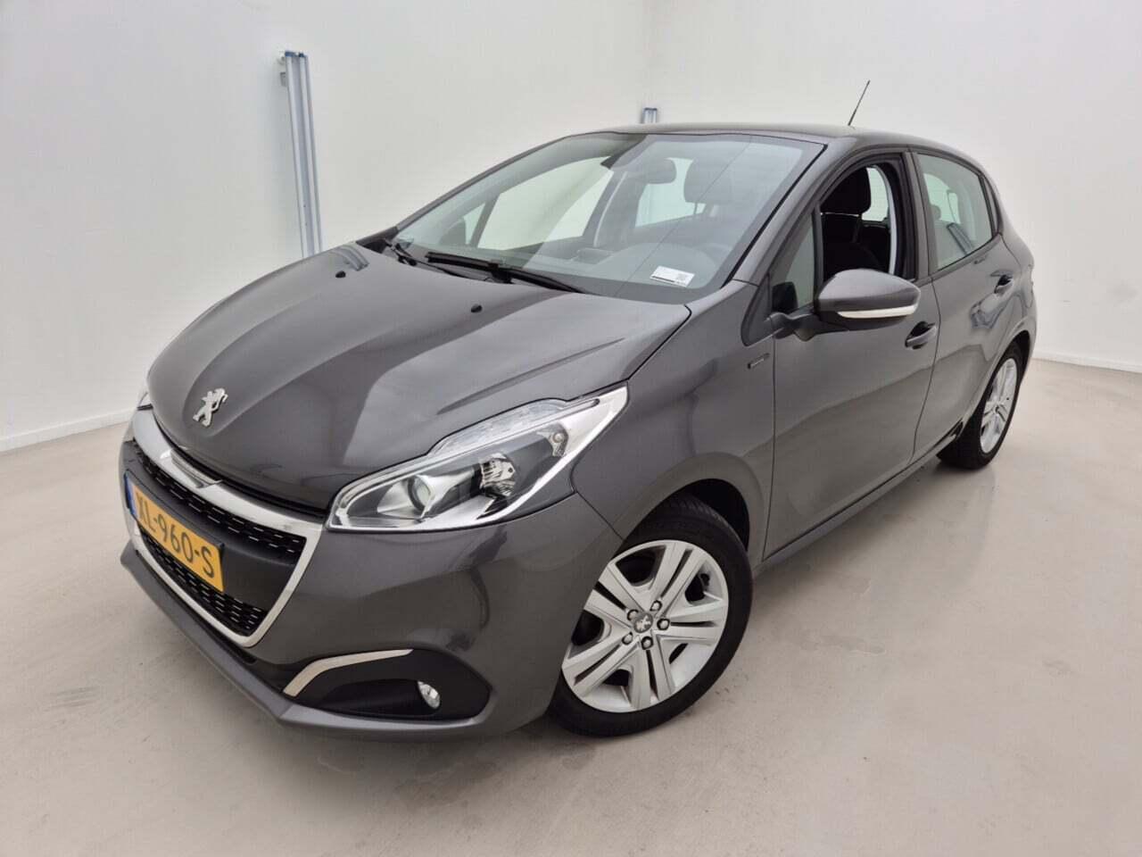 PEUGEOT 208 1.2 PureTech Signature