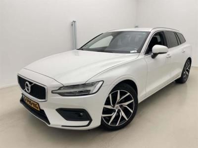 VOLVO V60 2.0 T4 Momentum Pro AUT