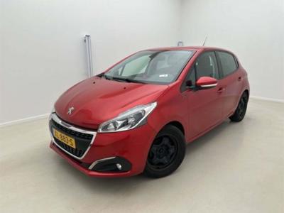 PEUGEOT 208 1.2 PureTech Signature