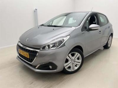 PEUGEOT 208 1.2 PureTech Signature