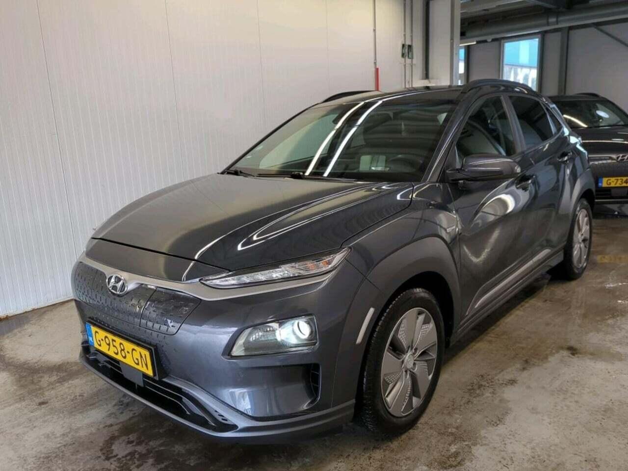 HYUNDAI Kona EV Premium 64 kWh