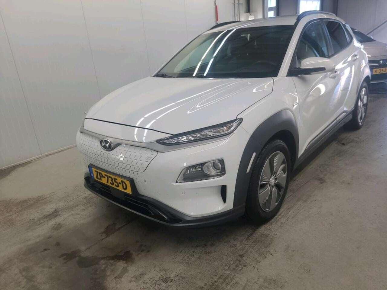 Hyundai Kona EV Premium 64 kWh