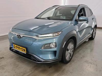 HYUNDAI Kona 17 Hyundai KONA Premium Electric 64 kWh 5..