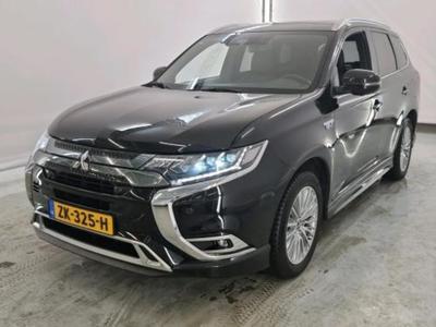 MITSUBISHI Outlander 15 Mitsubishi Outlander PHEV Inst..