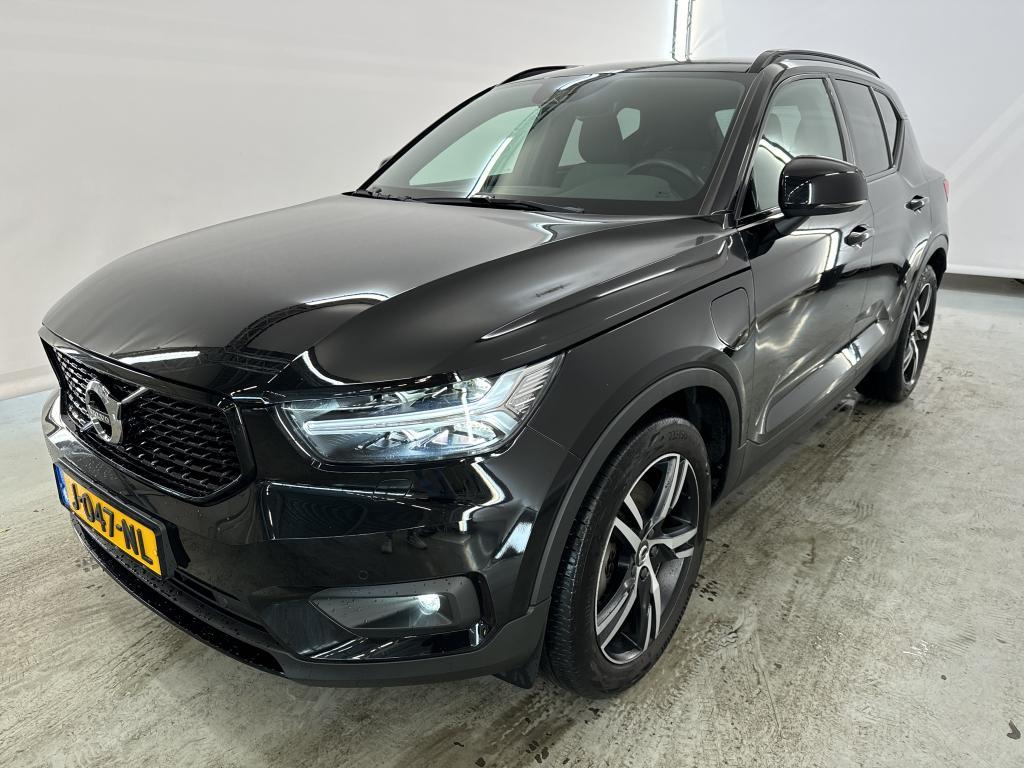 VOLVO XC40 17 Volvo XC40 Recharge T4 R-Design Expressi..