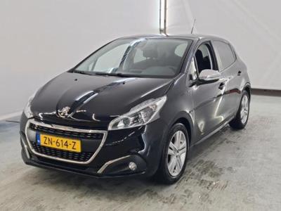 PEUGEOT 208 11-18 Peugeot 208 Signature 1.2 PureTech 82..