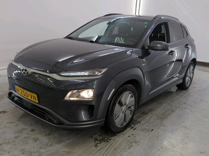 HYUNDAI Kona 17 Hyundai KONA Fashion Electric 64 kWh 5..