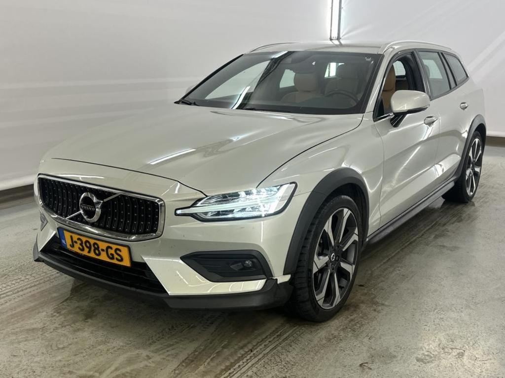 VOLVO V60 Cr.Country 19 Volvo V60 Cross Country B5 AWD..