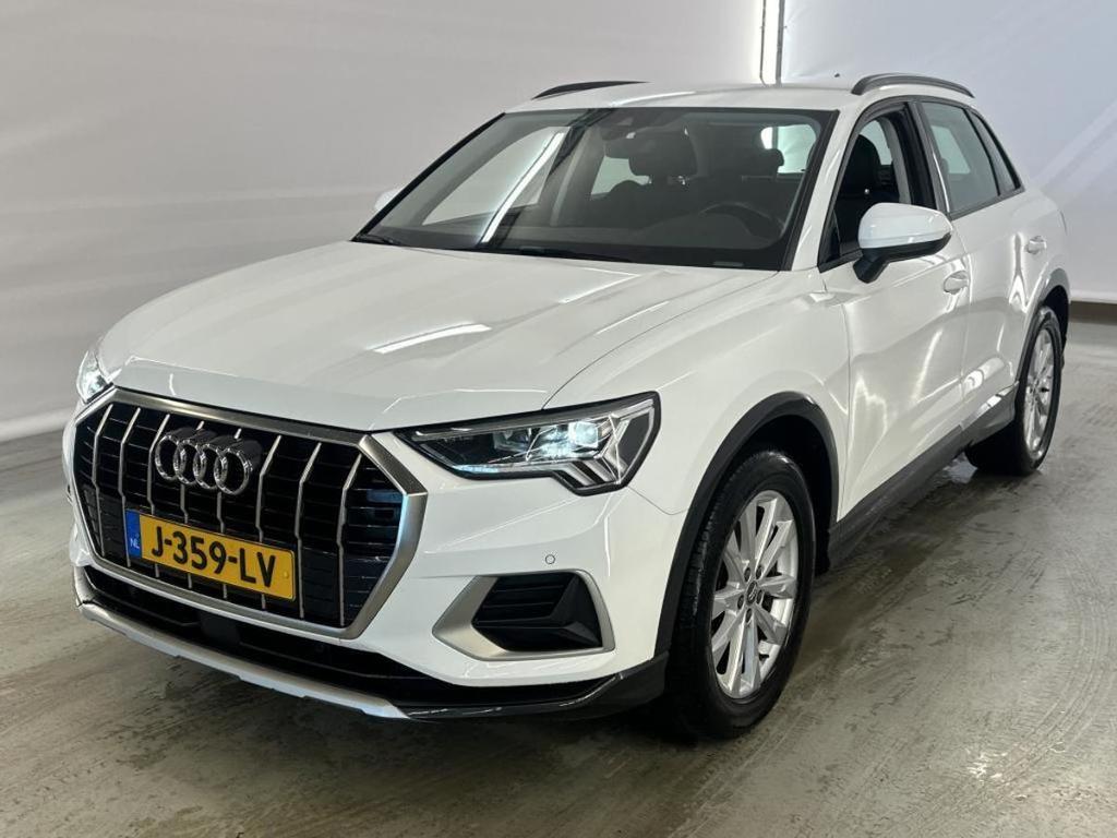 AUDI Q3 18 Audi Q3 35 TFSI S tronic Business Edition 5..