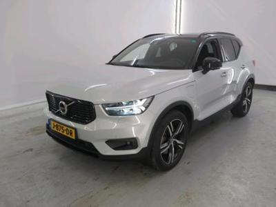 VOLVO XC40 17 Volvo XC40 T5 Plug-in hybrid R-Design Ex..