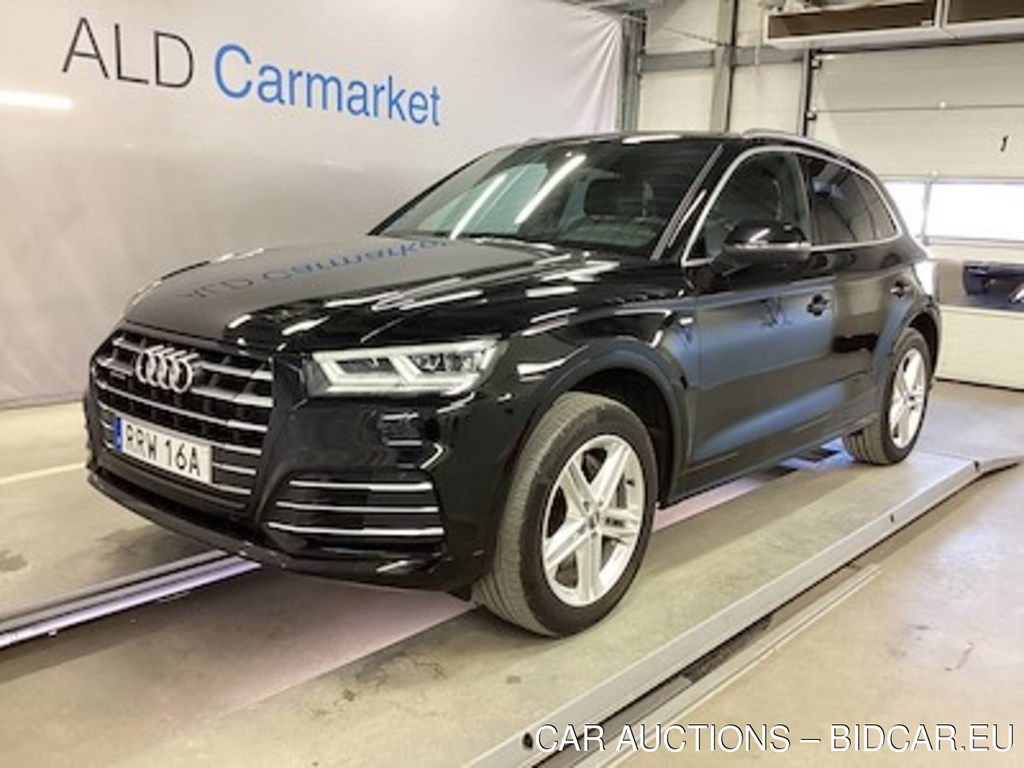 Audi Q5 55 TFSI e Quattro (AUT, Skinn/TYG Drag, P-Sensorer Fram &amp; Bak, Helljus-Assist, 367HK)