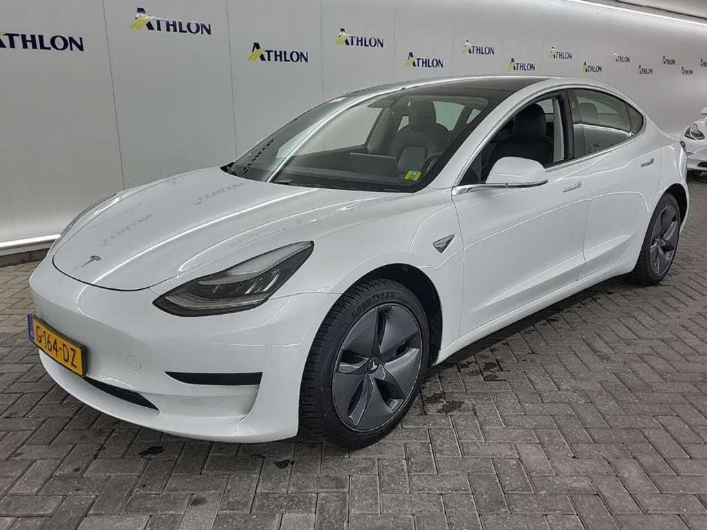 Tesla Model 3 Standard Range Plus RWD 4D 211kW