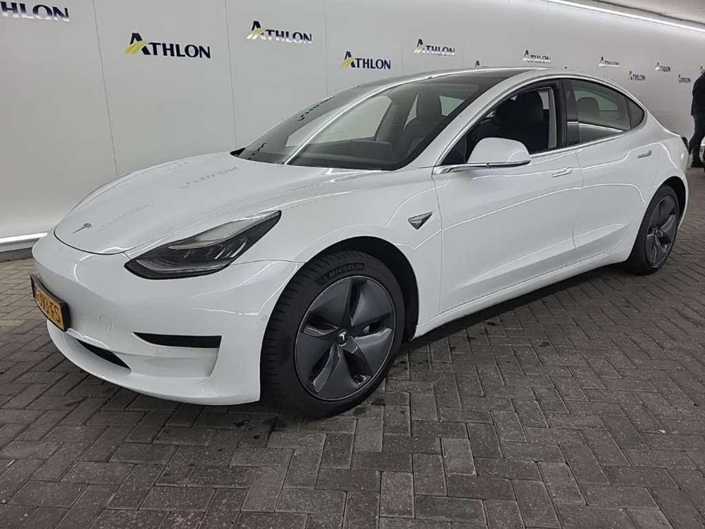 Tesla Model 3 Standard Range Plus RWD 4D 211kW