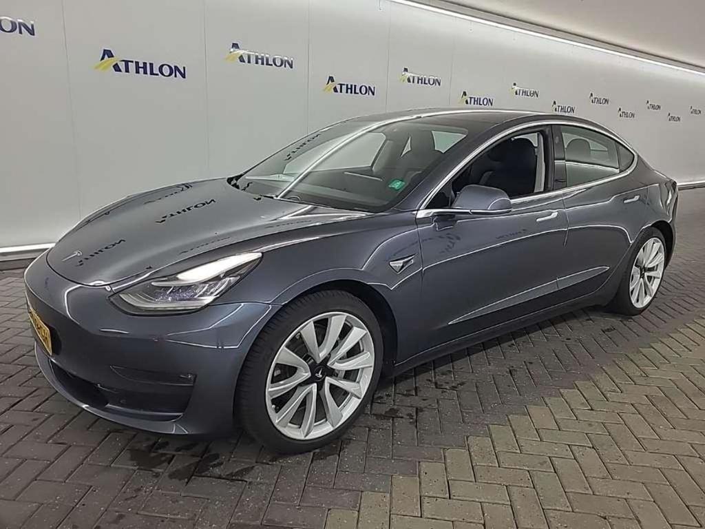 Tesla Model 3 Long Range Dual Motor AWD 4D 335kW