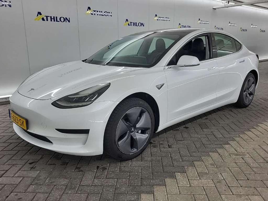 Tesla Model 3 Standard Range Plus RWD 4D 225kW