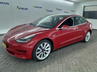 Tesla Model 3 Standard Range Plus RWD 4D 211kW