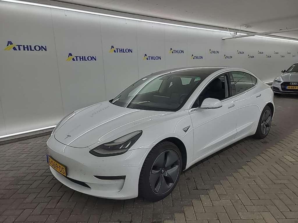 Tesla Model 3 Long Range Dual Motor AWD 4D 335kW