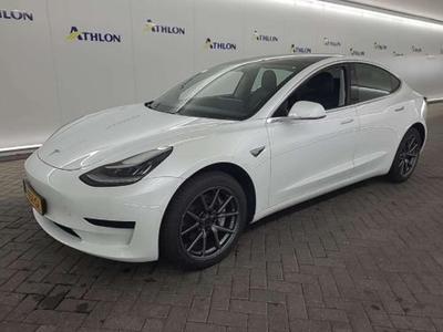 Tesla Model 3 Standard Range Plus RWD 4D 211kW