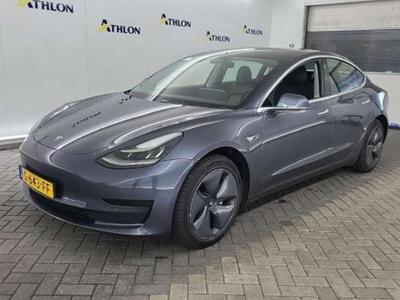 Tesla Model 3 Standard Range Plus RWD 4D 211kW