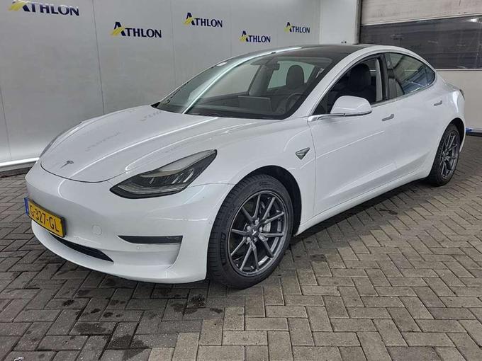 Tesla Model 3 Long Range Dual Motor AWD 4D 335kW