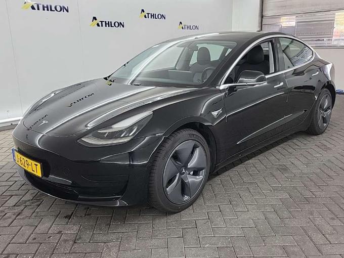 Tesla Model 3 Standard Range Plus RWD 4D 225kW