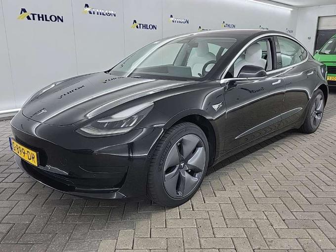 Tesla Model 3 Standard Range Plus RWD 4D 211kW