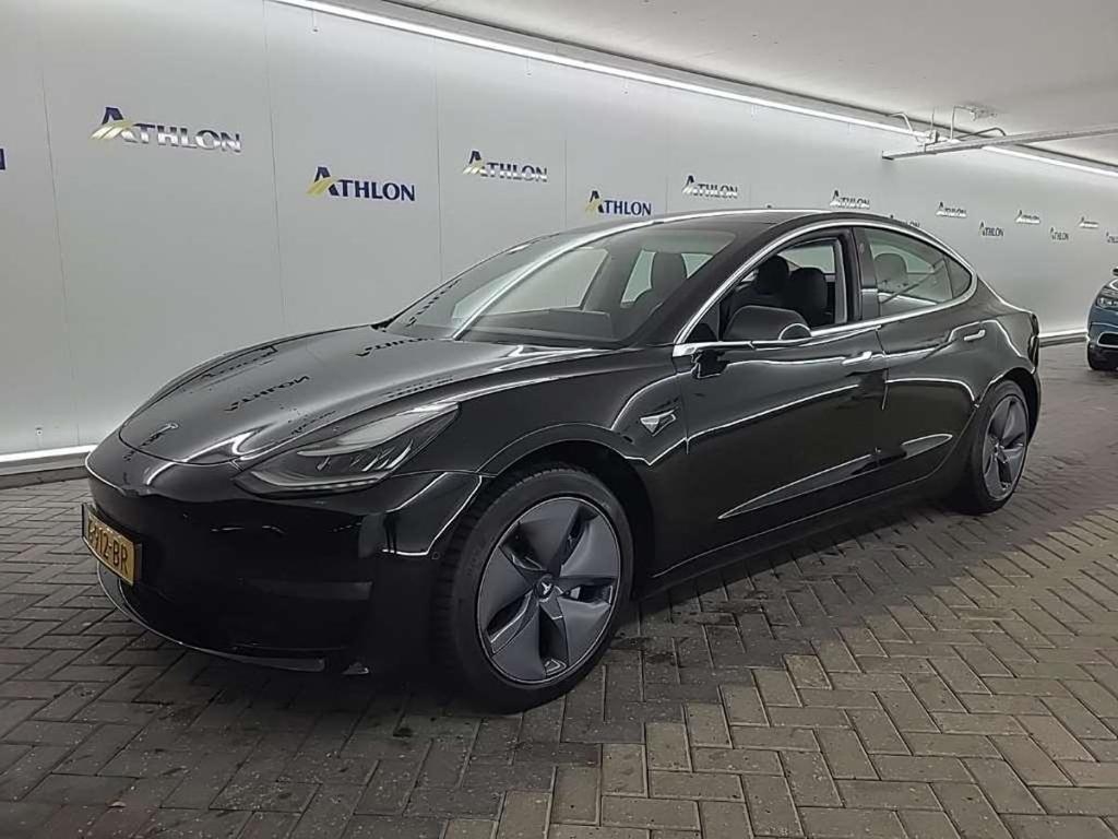 Tesla Model 3 Standard Range Plus RWD 4D 211kW