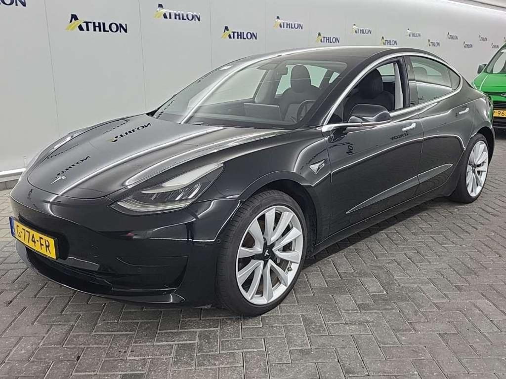 Tesla Model 3 Standard Range Plus RWD 4D 211kW